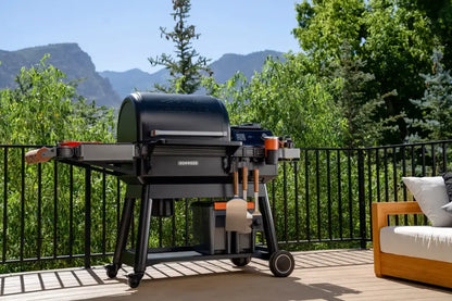 TRAEGER IRONWOOD PELLET GRILL