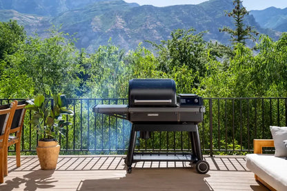 TRAEGER IRONWOOD PELLET GRILL