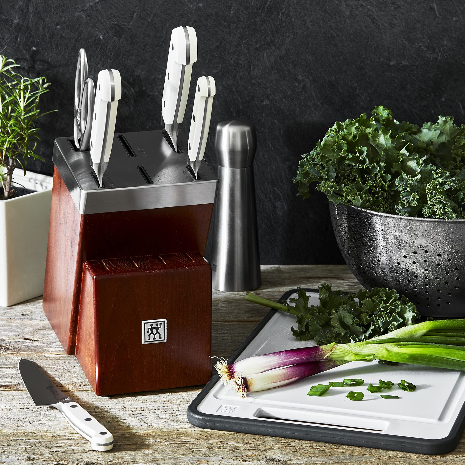 PRO LE BLANC 7PC SELF-SHARPENING KNIFE BLOCK SET